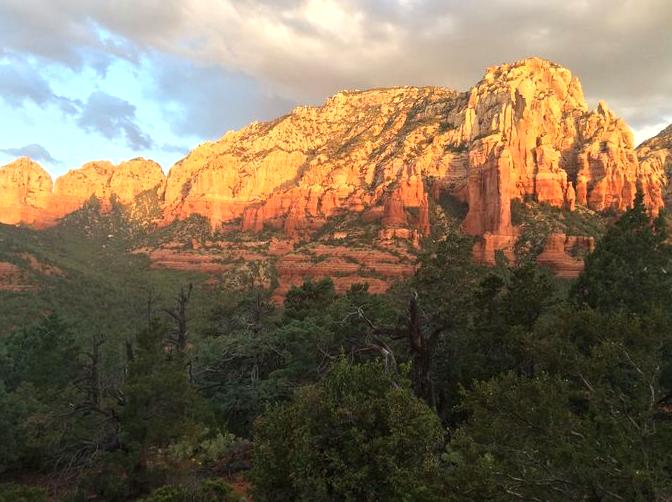 arteatlas | The Chimney Pots: Hike to the Chimney Pots for unique rock formations