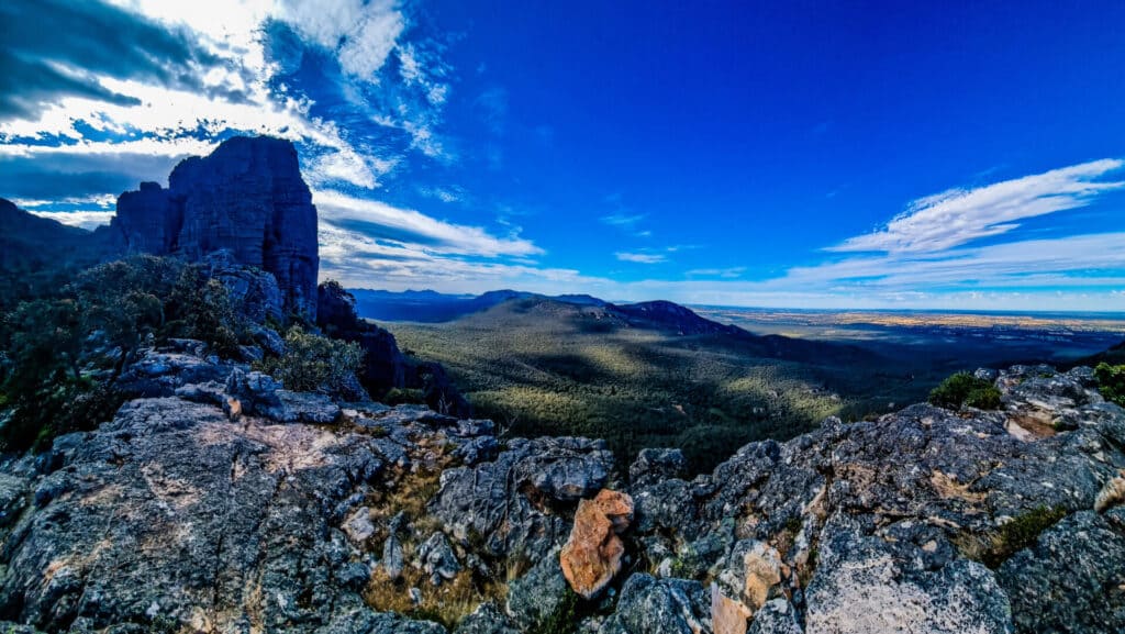 arteatlas | The Chimney Pots: Hike to the Chimney Pots for unique rock formations