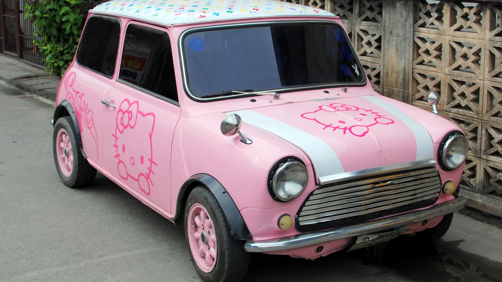 HELLO KITTY